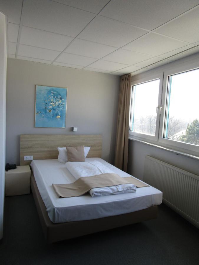 Businesshotel & Appartements Stuttgart-Vaihingen Exterior foto